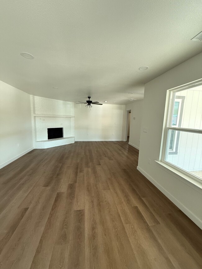 Building Photo - 2324 Lindblad Ct Rental