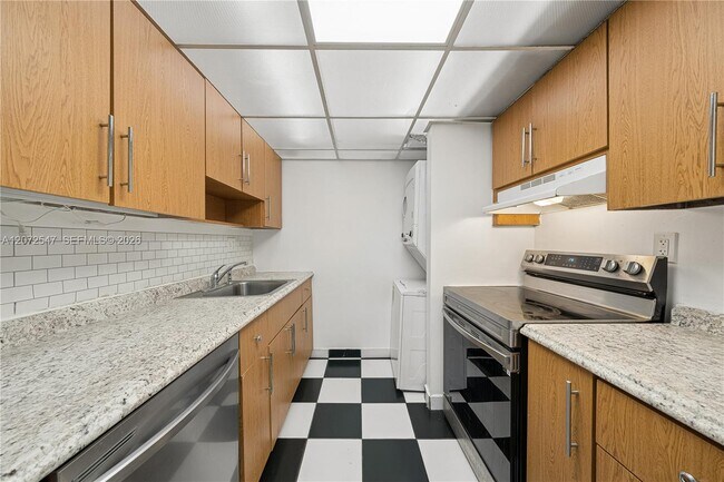 5055 NW 7th St Unit 409