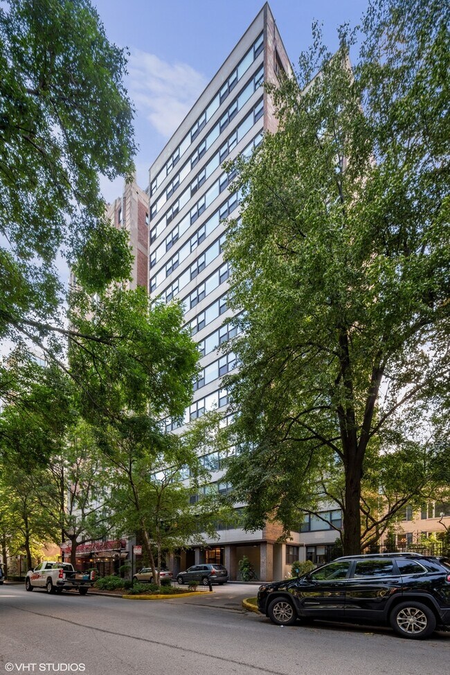 Photo - 1540 N State Pkwy Unidad 10C Rental