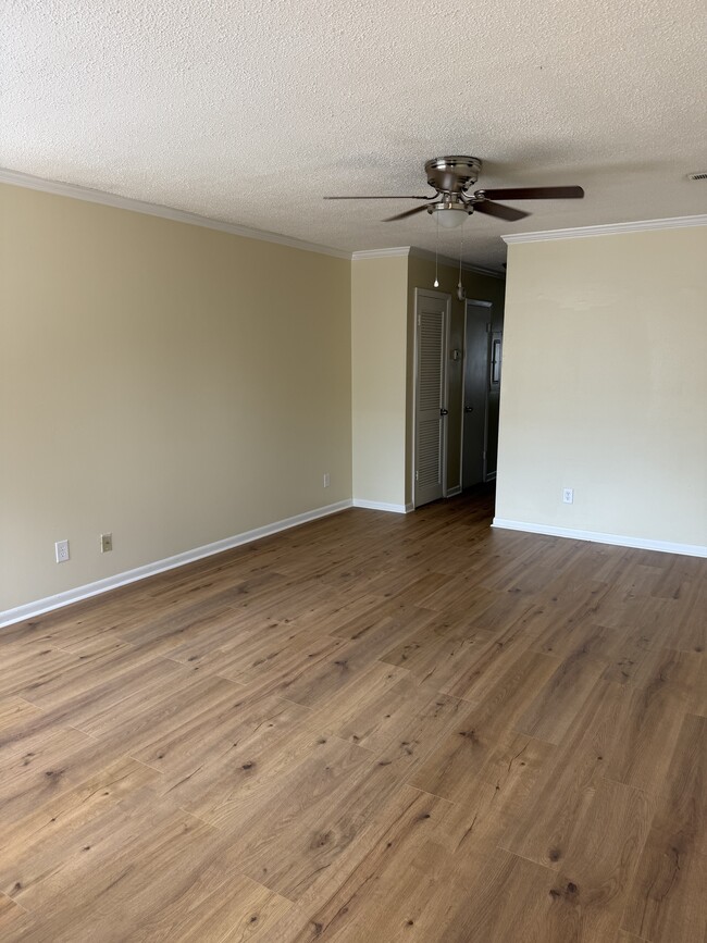 Photo - 2225 Golf Rd SW