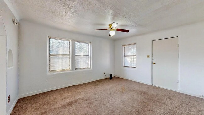 406 Louisiana Blvd NE