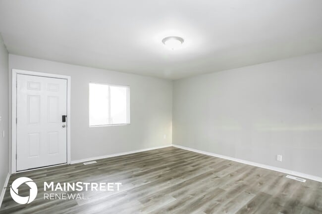 Photo - 2547 Eastwood Dr