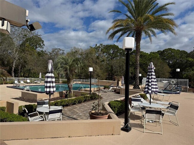 Photo - 603 W Club Blvd