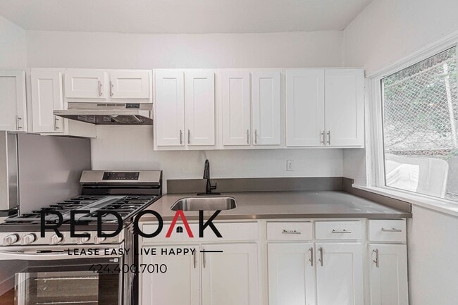 Photo - 816 S Park View St Unit 109