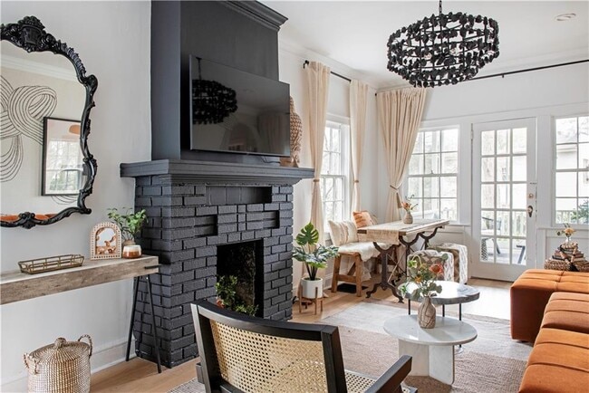 Photo - 418 Sinclair Ave NE