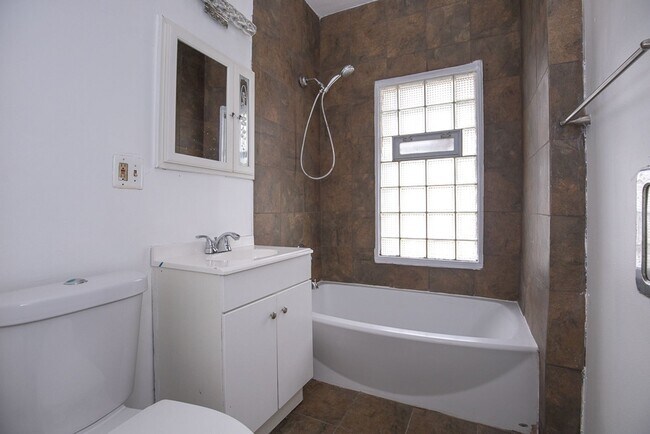 Photo - 2119 Lewis Dr Unidad UP