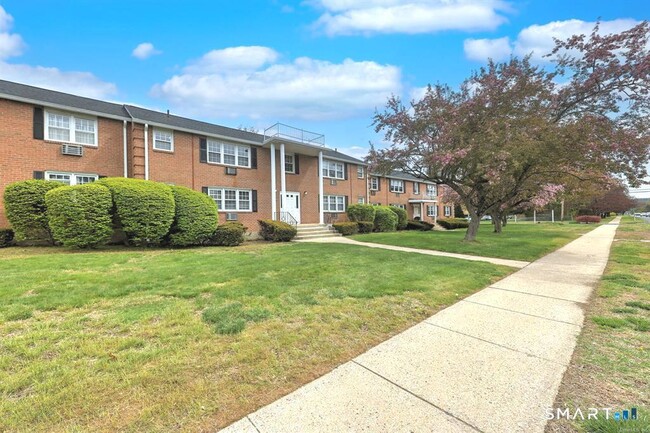 Photo - 1254 Farmington Ave Unit C