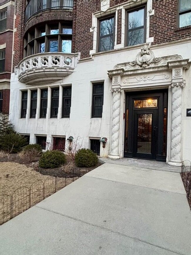 Photo - 5421 S Cornell Ave