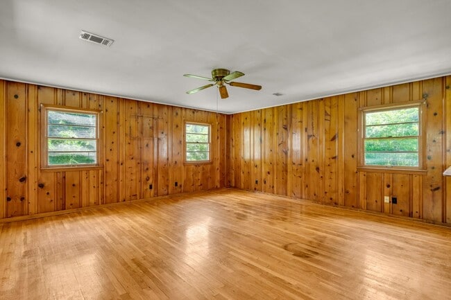 Photo - 706 Cypress St