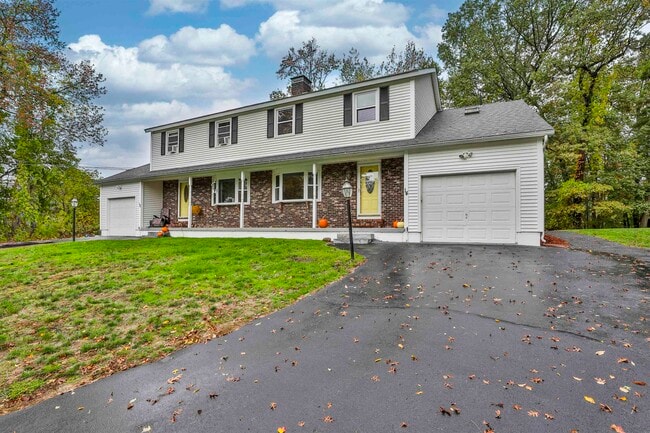 Photo - 14 Clare Ln