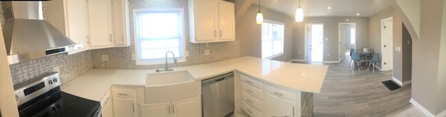 Photo - 1538 W New York St