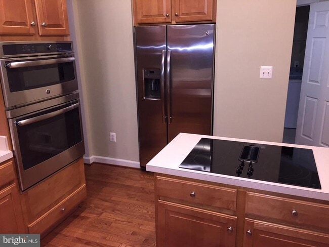 Photo - 215 Maddex Square Dr