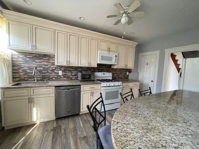 Photo - 18 Summit Rd