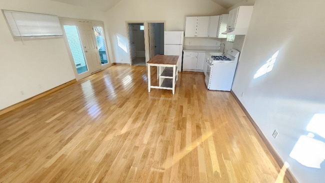 Photo - 437 Altair Pl