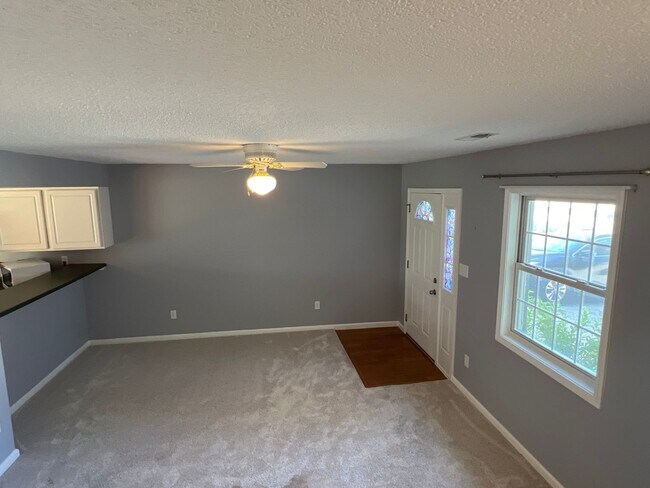Photo - 2 Bedroom Condo! Available AUGUST 2026!  M...