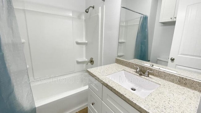 Photo - 1006 Cedar St