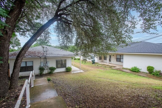 Photo - Massive 3 Bedroom, 3 Bath Duplex