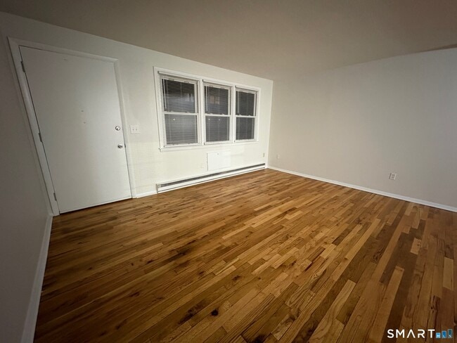 Photo - 43 Hiltbrand Rd Unidad APT 2-8