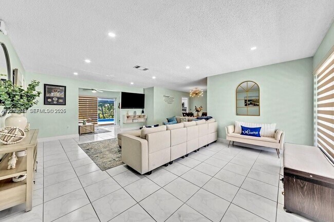 Photo - 8830 NW 3rd St