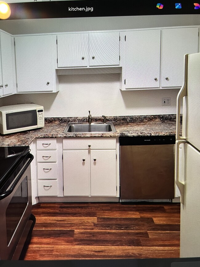 Photo - 147 Milk St Unidad 8