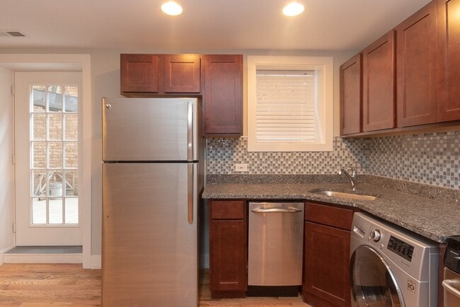 Photo - 557 W Arlington Pl Unit J08P