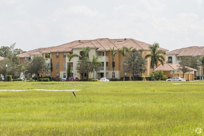 Photo - The Isles of Porto Vista