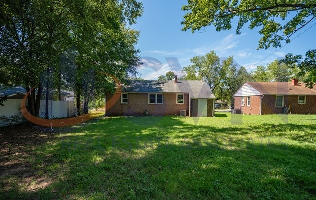 Photo - 1122 Fiske St