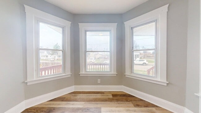 Photo - Lorain/W.73 neighborhood, updated 3 bed/1 bath single family house.