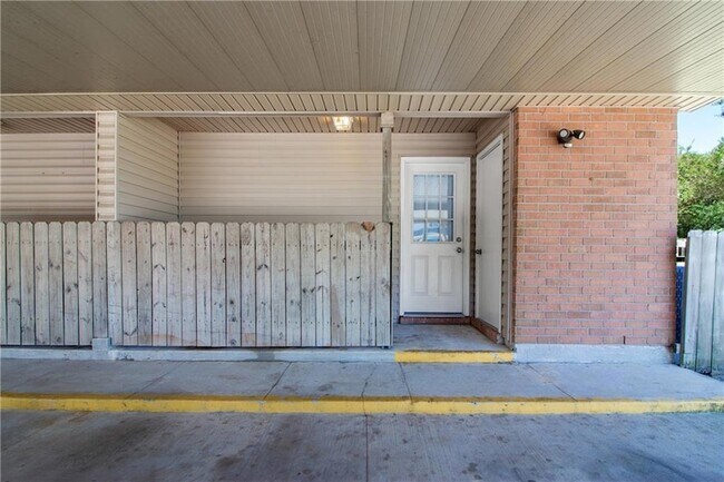 Photo - 1110 Windsor St