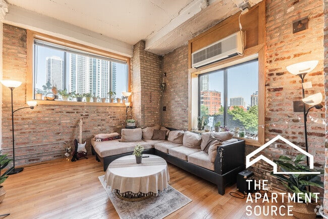 Building Photo - 345 N Canal St Unit 304 Rental