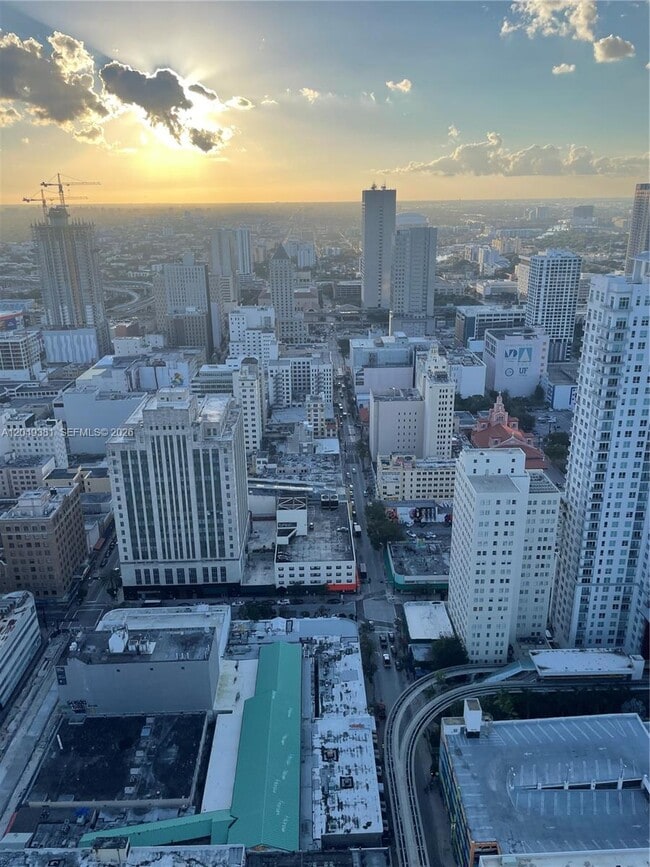 Photo - 50 Biscayne Blvd Unidad 5001