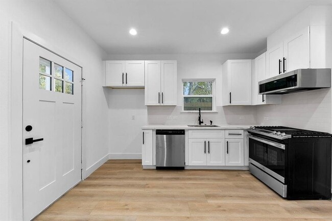 Photo - 2801 Nettleton St