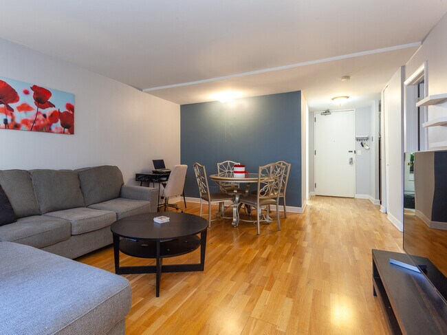 Photo - 233 E Erie St Unit 1907