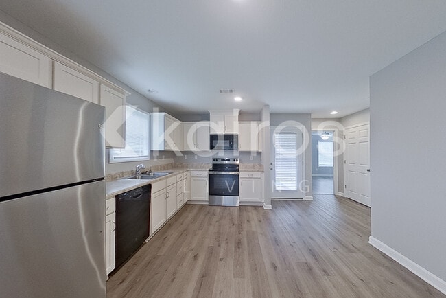 Photo - 1384 Maxwell Cir