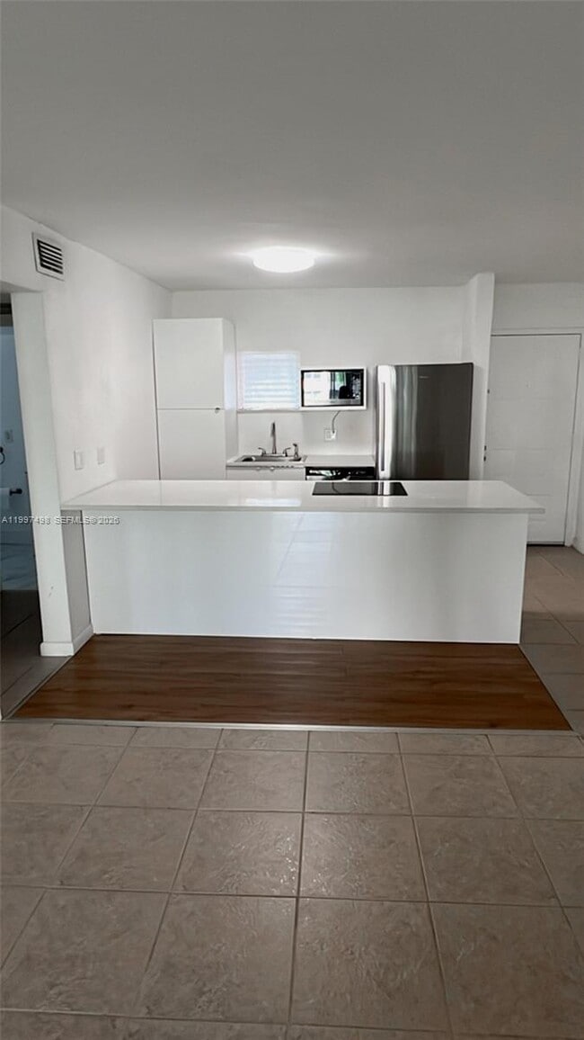 Photo - 8215 Lake Dr Unit 108