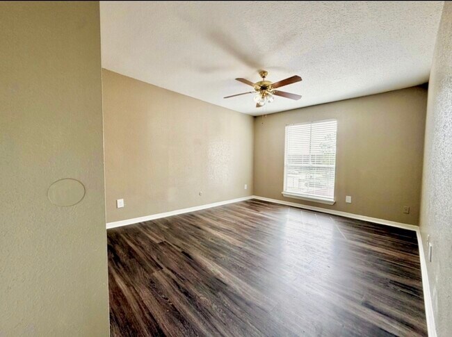9350 Country Creek St Unidad 31