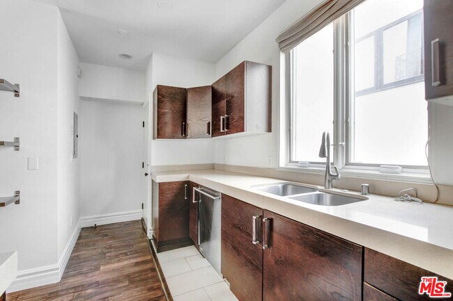 Photo - 1096 S Bedford Dr Unidad 104 Rental