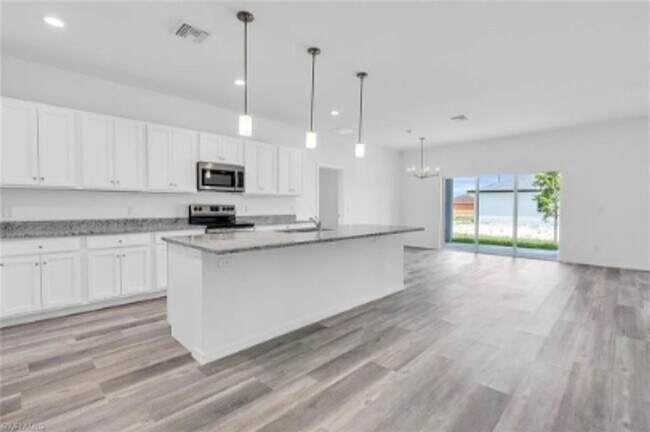 Photo - 198 Arch Dr