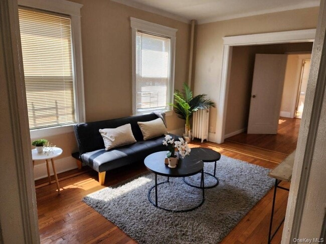 Building Photo - 832 Calhoun Ave Unit 1R