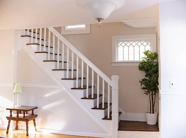 Photo - 3 Bedroom Single Family Home!