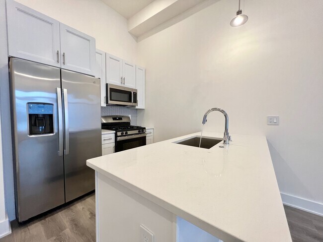Photo - 1115 N American St Unit D6