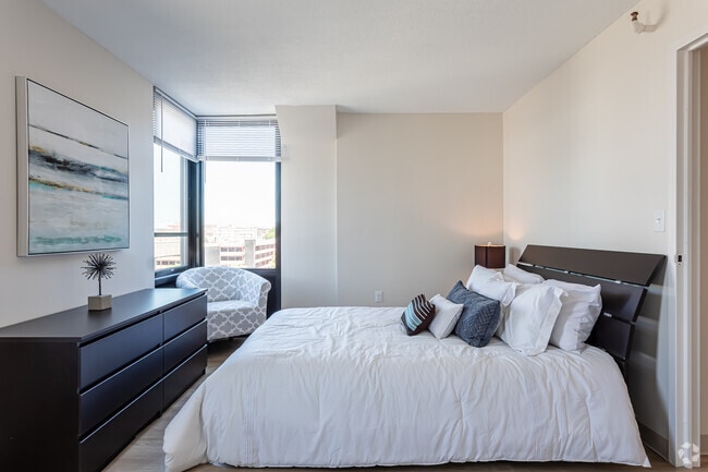 Bedroom - Skyview Downtown
