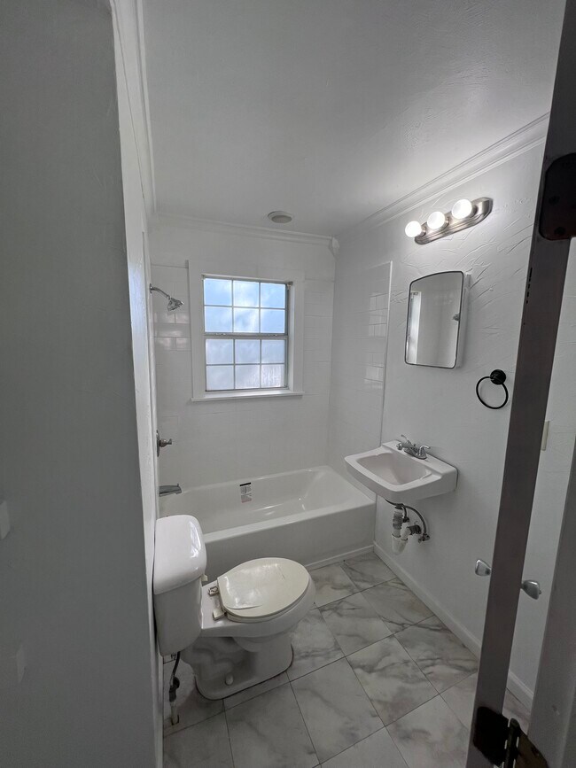 213 W Plum St House House Rental in Durant, OK