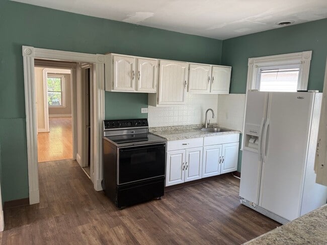 Building Photo - 1017 Hegeman St Rental