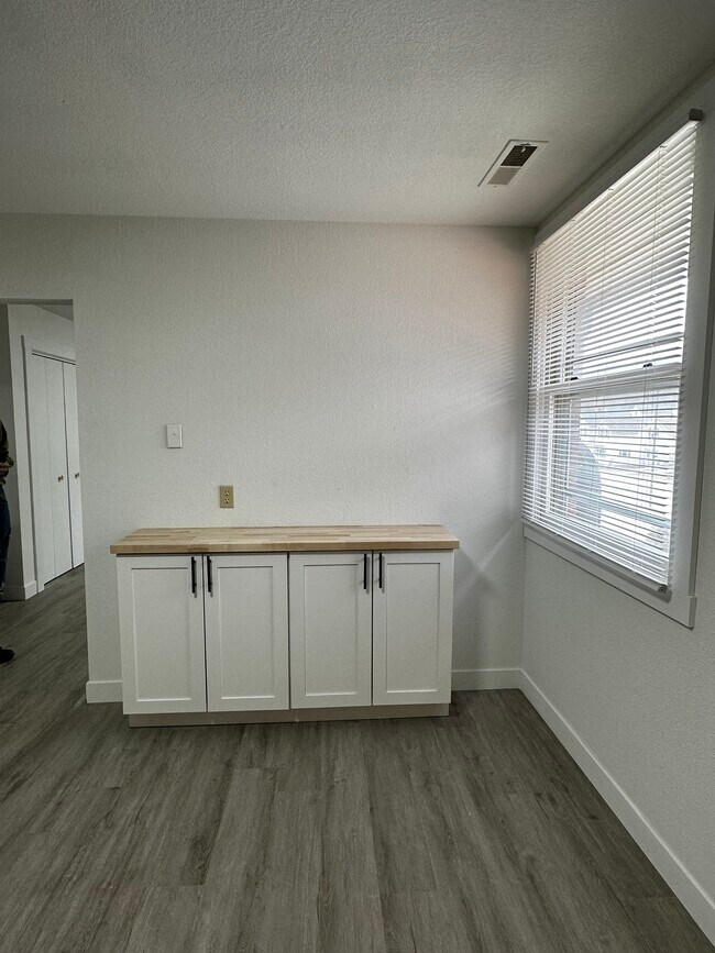 Photo - Whittier Apartments Unit 5