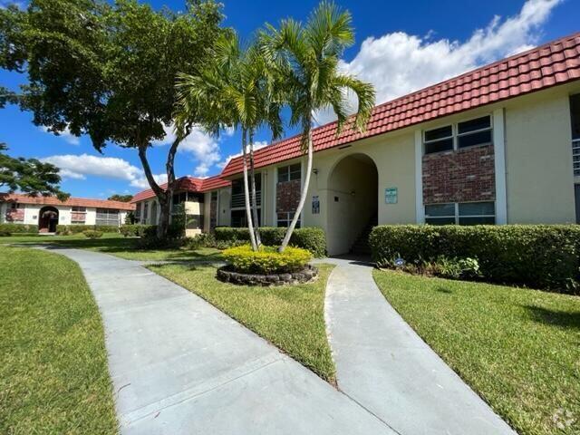 Building Photo - 22795 SW 66th Ave Unit 207 Rental