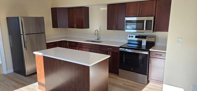 Photo - 4660 Model City Rd