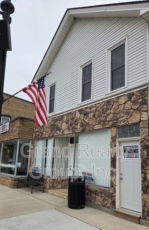 Building Photo - 129 Cedar Ave