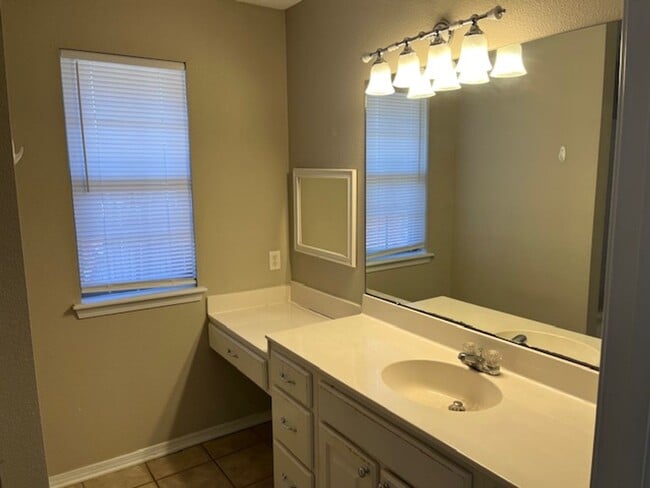 Photo - Introducing a charming 3-bedroom, 2-bathroom house located in the desirable area of Russellville,...