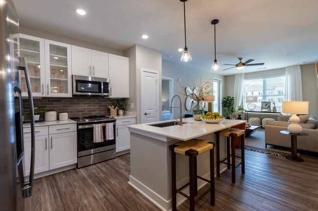 Photo - Bainbridge Cary Apartments